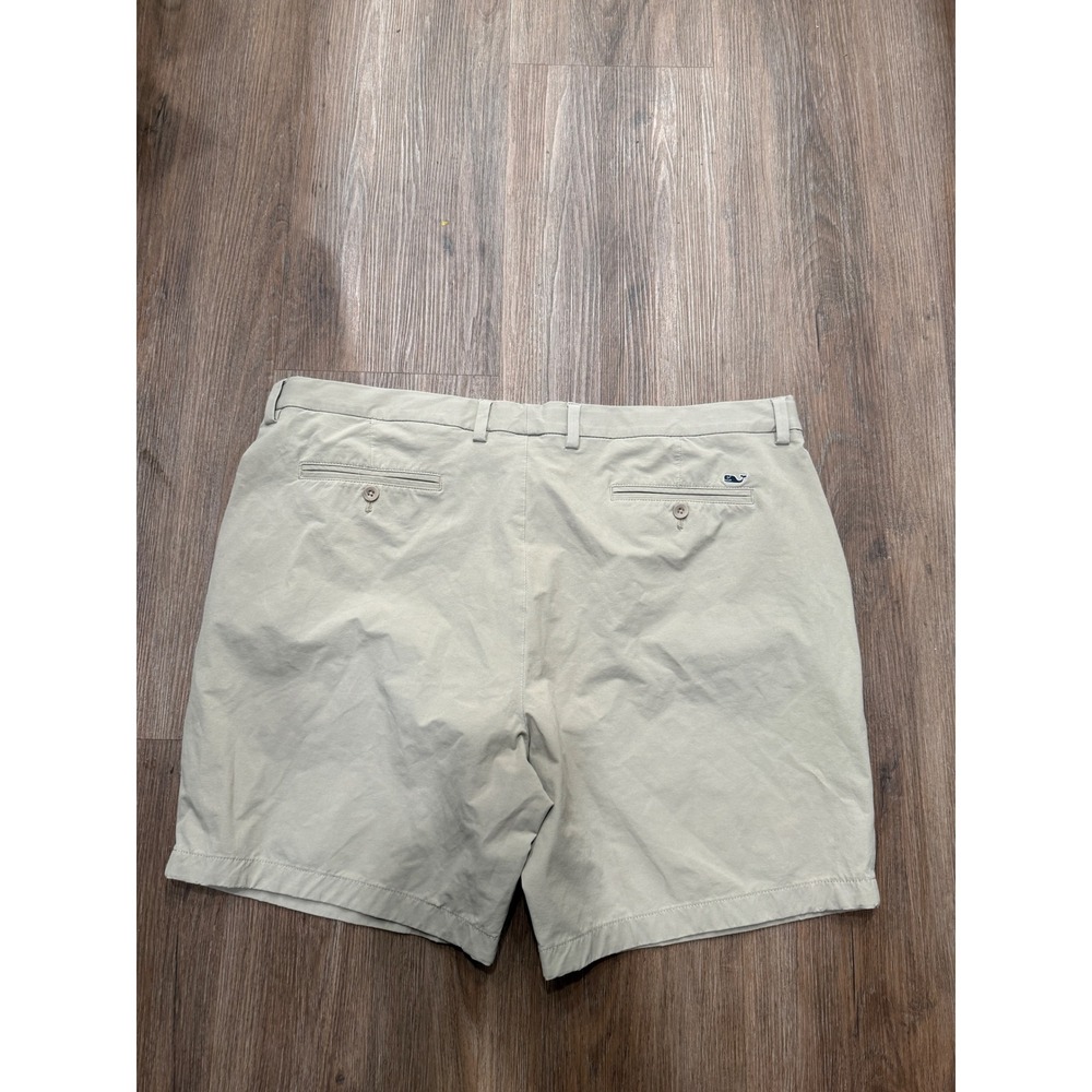 Vineyard Vines Performance Breaker Shorts Mens‎ 40 Khaki Tan Flat Front Logo 321